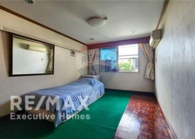 Affordable 3-bedroom condo available in Thonglor with lowest price.