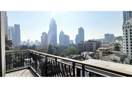 3 bedroom penthouse in the heart of Lang Suan, special room