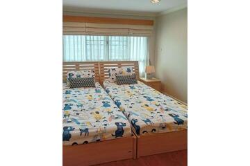 Large room near BTS Thonglor at great price.