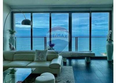 Luxury condo with ocean views in Wong Amat Beach.
