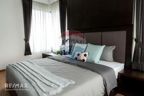 2 bedrooms near BTS Phrom Phong, very good location.