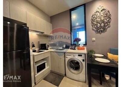 Convenient Condo with MRT Phetchaburi 5 Mins Walk, Airport Link, and Expressway Exit Access