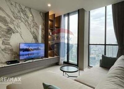 Corner Condo with BTS Phloen Chit Access, Prime Location