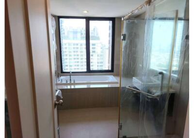 Luxurious 4-Bedroom Duplex Condo  Prime Asoke Location  3 Mins Walk to MRT Phetchaburi