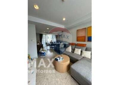 Private Lift 3Bed 2.5Bath Newly Renovated Furnished