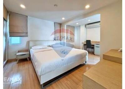 Fully Furnitured PET FRIENDLY service apartment not far from BTS "Thong Lor".