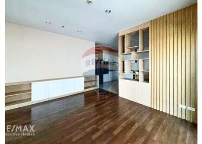 Fully Furnitured Pet Friendly Condo not far from BTS "Thong Lor".
