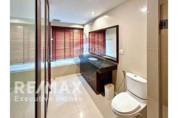 Special 2 beds Condo For Rent in Thong Lor