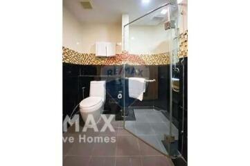 Nice unit in a quiet residential area.