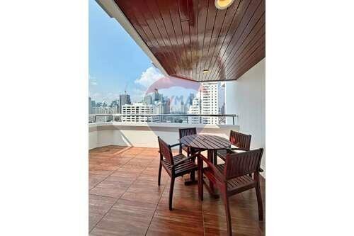 3bds Apartment with a beautiful view.