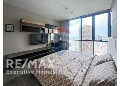 Fully Furnitured Condo near BTS "Phra Khanong".