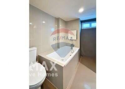 Fully Furnitured PET FRIENDLY service apartment not far from BTS "Thong Lor".