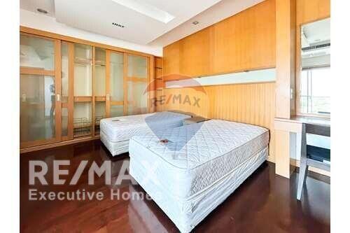 2bed Fully Furnitured Pet Friendly Condo not far from BTS "Thong Lor".