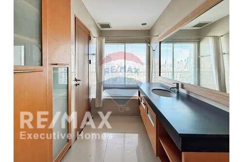 2bed Fully Furnitured Pet Friendly Condo not far from BTS "Thong Lor".