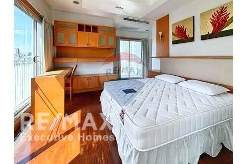 2bed Fully Furnitured Pet Friendly Condo not far from BTS "Thong Lor".