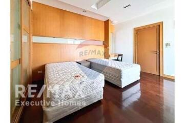 2bed Fully Furnitured Pet Friendly Condo not far from BTS "Thong Lor".