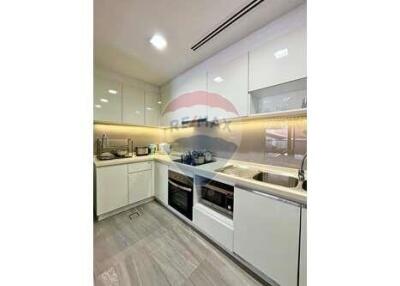 Fully Furnitured  pet friendly condo / BTS "Phrom Phong".
