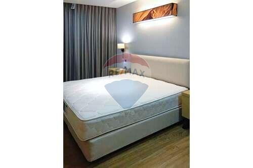 2+1 beds Fully Furnitured pet friendly Condo / BTS PhromPhong