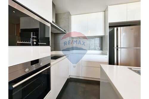 High Floor 2bed Fully Furnitured Unit     "".