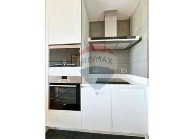 High Floor 2bed Fully Furnitured Unit     "".