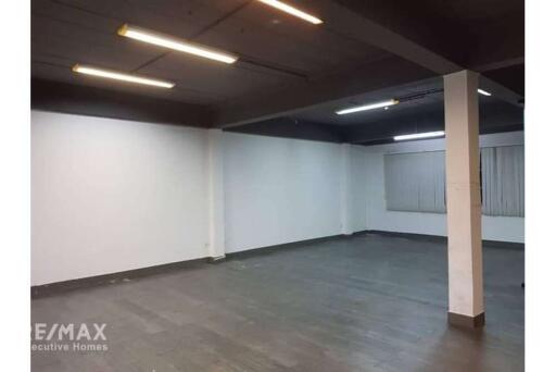 Spacious Commercial Building for Rent with 2 Double Rooms