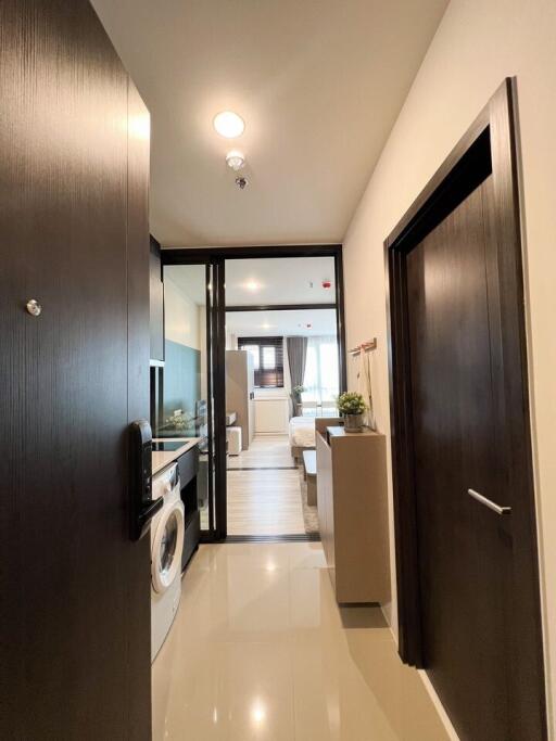 Condo for Rent at XT Huaikhwang