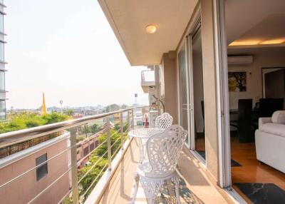 1-Bedroom Condo Available for Sale: Twin Peaks Condo Welcomes Your Small Dog!