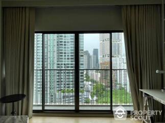 1-BR Condo at Noble Refine Prompong near BTS Phrom Phong