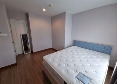 2 bed Condo in Belle Grand Rama 9 Huai Khwang Sub District C019476