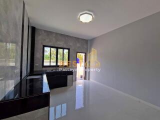 3 Bedrooms Villa / Single House Huay Yai H011779