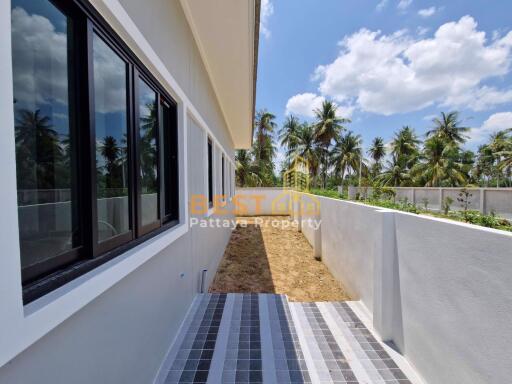 3 Bedrooms Villa / Single House Huay Yai H011779