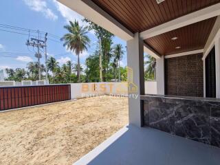 3 Bedrooms Villa / Single House Huay Yai H011779