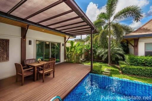 Modern 3-Bedroom Oriental-style Pool Niche Villa for Sale in Naiharn, Phuket