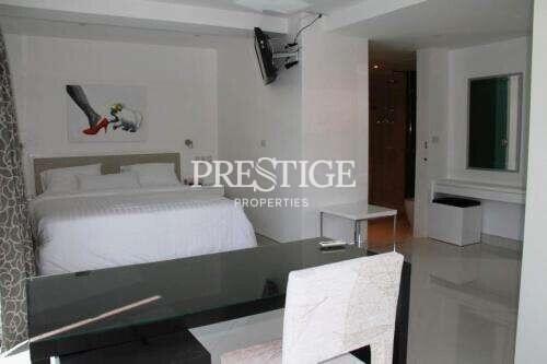 Life Beach Residence – 1 Bed 2 Bath in Pratamnak PC5414