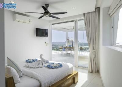 Luxury 5-Bedroom Samui Sea-view Villa at Bo Phut