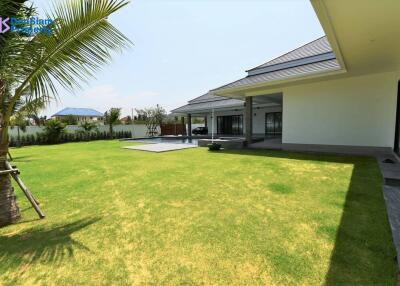 Large 4-Bedroom Pool Villa in Hua Hin at The Clouds