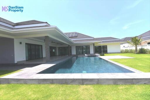 Large 4-Bedroom Pool Villa in Hua Hin at The Clouds