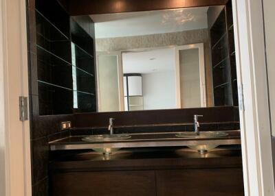 Modern bathroom with dual sinks and elegant fixtures