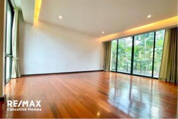 Modern house 3+1 bedrooms with pool in private compound  Sukhumvit 63 near BTS Ekamai.