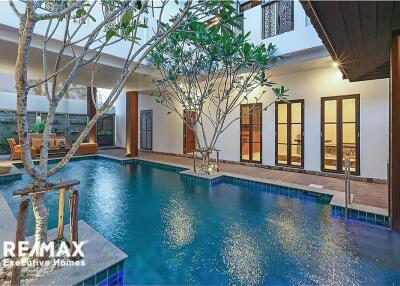 Thai house 4 beds with private pool opposite  Bangkok Pattana school just 200m
