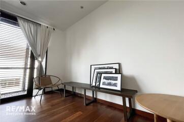 Luxurious townhouse in Sukhumvit 65, recently renovated and prime location.