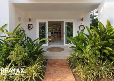 Beautifully appointed 2 bedroom villa in Bang Rak Samui for rent
