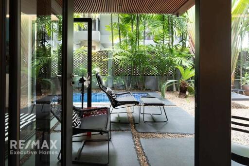 REDUCED 5M Oasis Escape in the heart of Sukhumvit..  5+ bedrooms, 2 houses, and a pool. For Foreigners too!