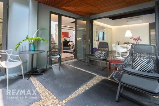 REDUCED 5M Oasis Escape in the heart of Sukhumvit..  5+ bedrooms, 2 houses, and a pool. For Foreigners too!