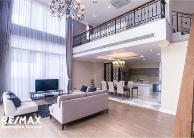 For rent  townhouse 4 bedrooms with private pool in Sukhumvit 49.