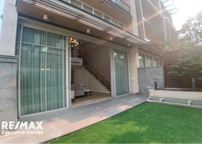 For rent  townhouse 4 bedrooms with private pool in Sukhumvit 49.