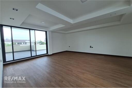 For Rent Brand New Single house 3beds+4 Study room in Sukhumvit 71