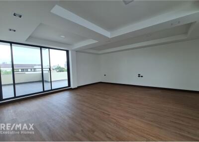 For Rent Brand New Single house 3beds+4 Study room in Sukhumvit 71