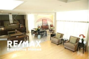 For Rent Modern House 4 Bedrooms with private pool in Sukhumvit 31