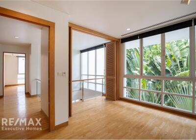 For Rent Single house 5 Bedrooms with pool in private compound  Sathorn